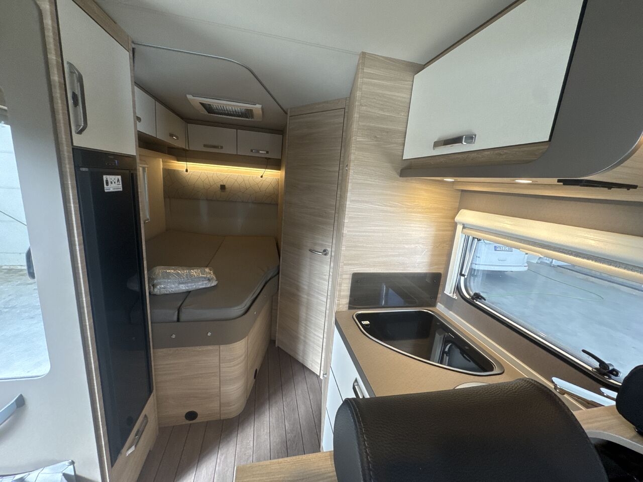 Camper Van Weinsberg Carasuite 650 MF 2.3 Mjet Weinsberg Carasuite 650 MF 2.3 Mjet- Photo 2