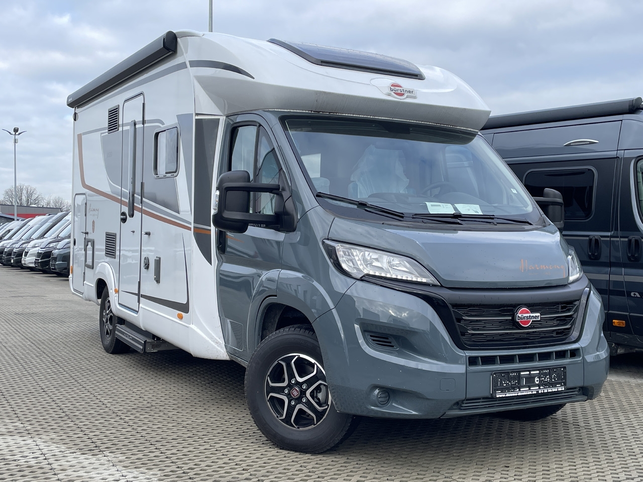 Teilintegriertes Wohnmobil Lyseo TD 684 *ROLLSTUHLGERECHT mit Lift Lyseo TD 684 *ROLLSTUHLGERECHT mit Lift- Photo 2