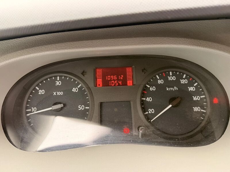 Teilintegriertes Wohnmobil Knaus R15 KED- Photo 4
