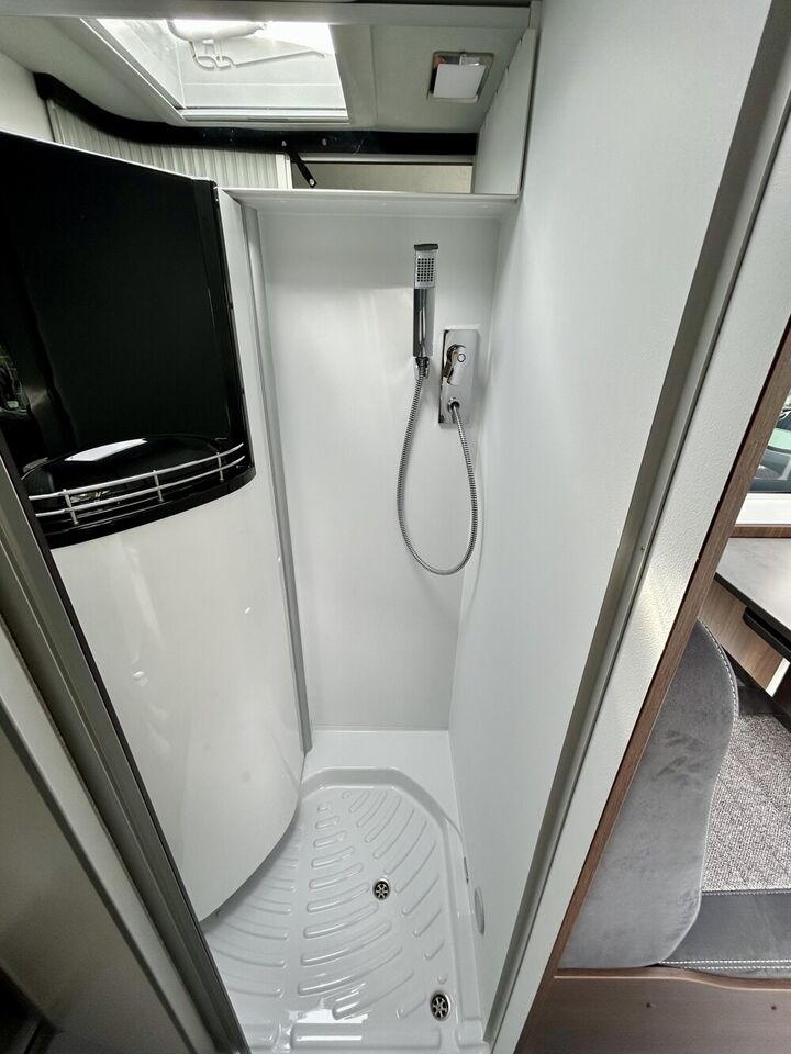 Camper Van POESSL Summit Prime 640 Citroen Automatik/ 180 PS/ LED- Photo 4