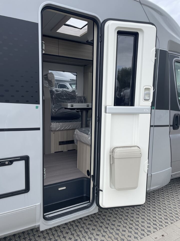 Teilintegriertes Wohnmobil Adria COMPACT 60Y JUBILEE DL- Photo 2