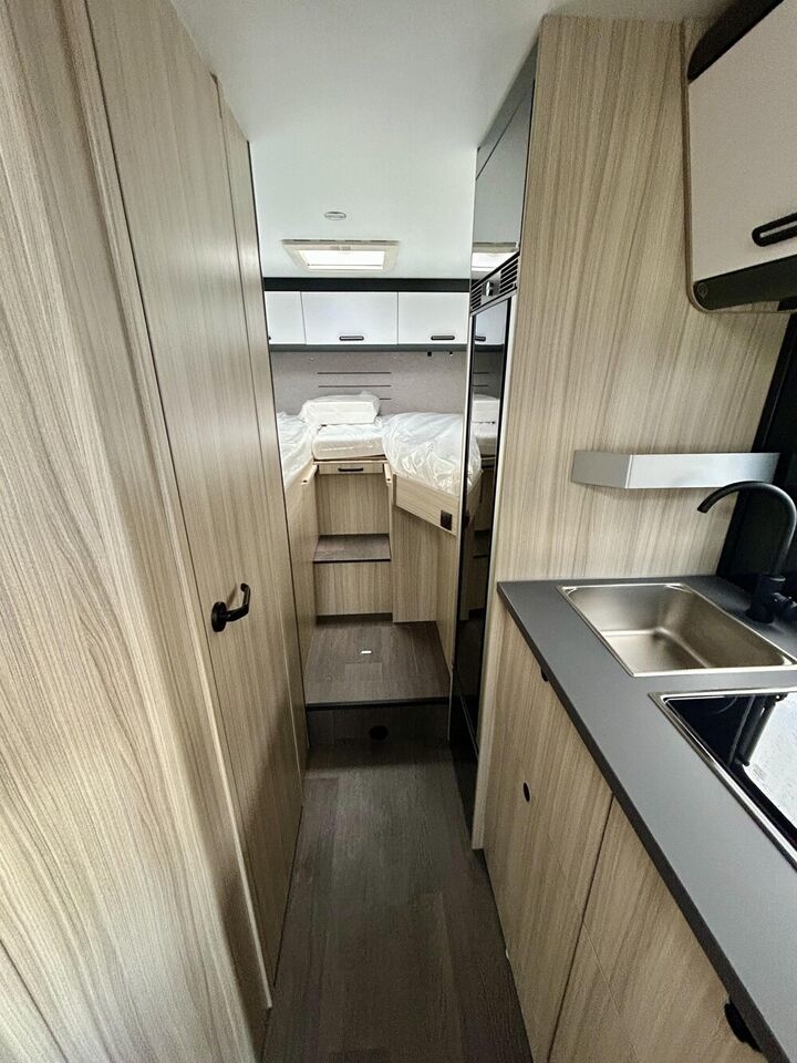 Semi-integrated motorhome GLUECKSMOBIL T 70DL Glücks Paket / Automatik- Photo 4