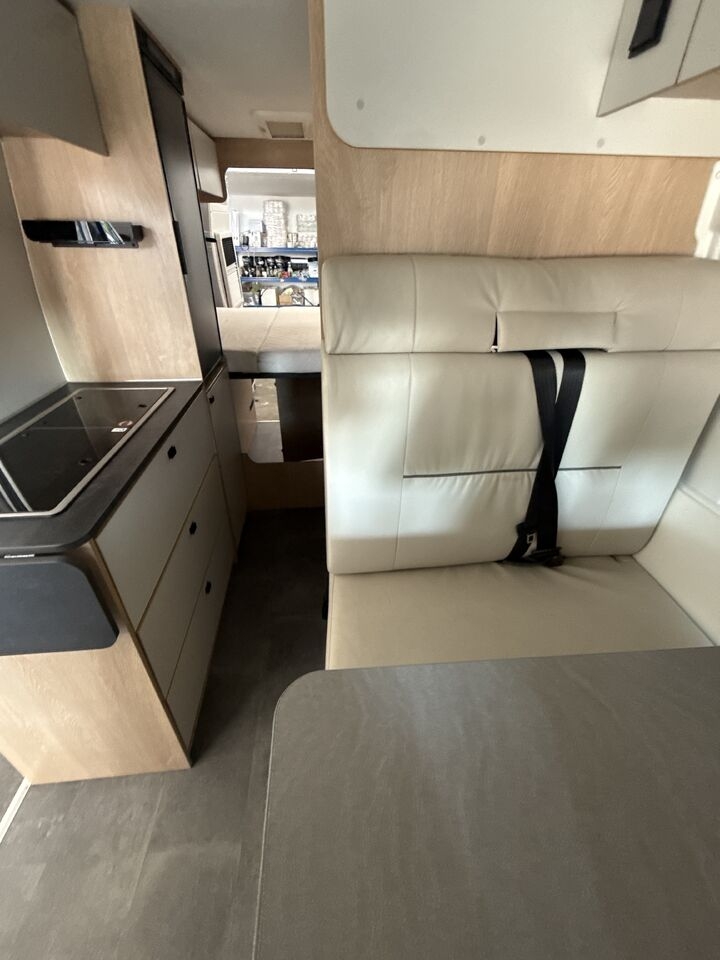 Camper Van Pilote Joa 60G L3H2 2.2 mjet Pilote Joa 60G L3H2 2.2 mjet- Photo 3