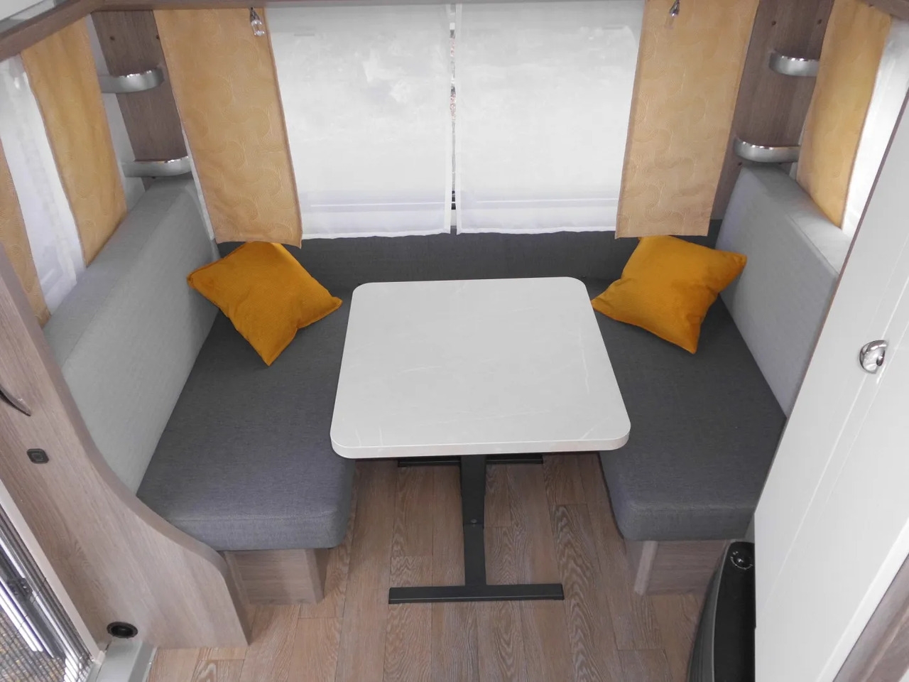 Caravan Hobby OnTour 460 DL 2026 BUGFENSTER 1500 ROLLROST Hobby OnTour 460 DL 2026 BUGFENSTER 1500 ROLLROST- Photo 5