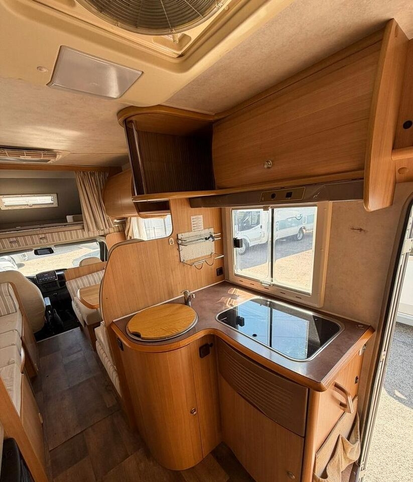Alcove motorhome Rimor CAMPER SUPER BRIG 678 Rimor CAMPER SUPER BRIG 678- Photo 4