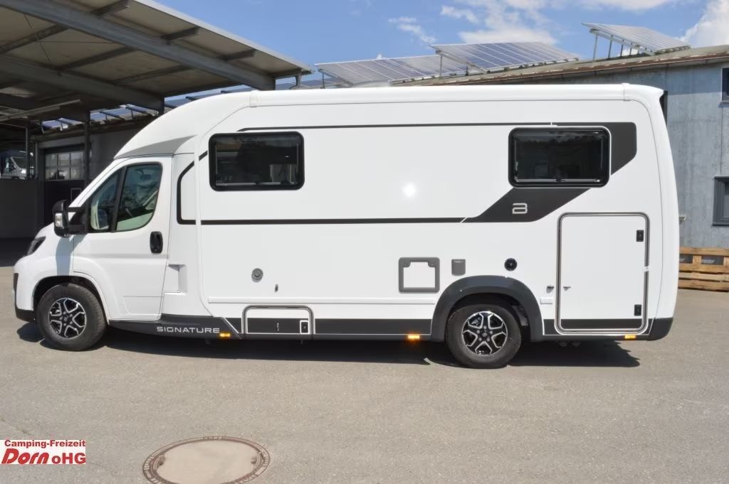 Teilintegriertes Wohnmobil Bürstner Signature SFT 7.0 Panoramadach- Photo 5