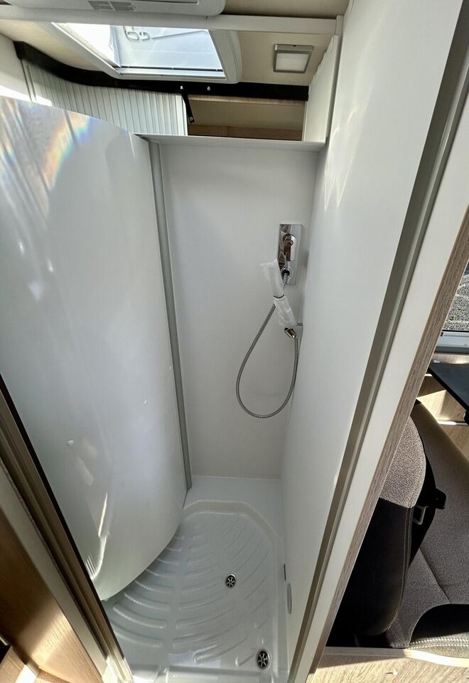 Camper Van POESSL Summit 600 Plus Citroen 140 PS- Photo 5