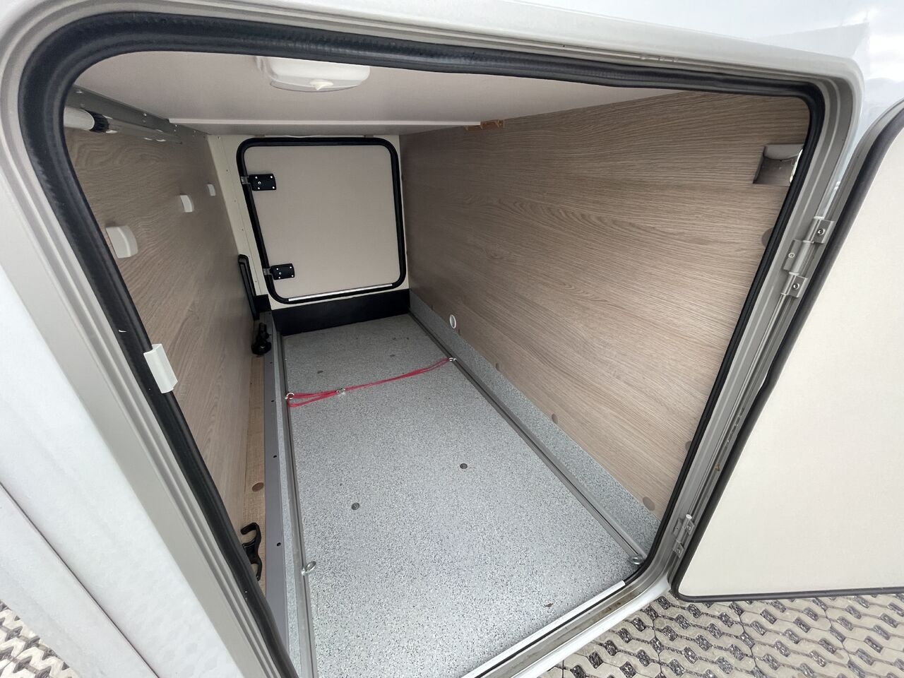 Teilintegriertes Wohnmobil Bürstner LINEO T 690 G FREISTAAT-ED.- Photo 3