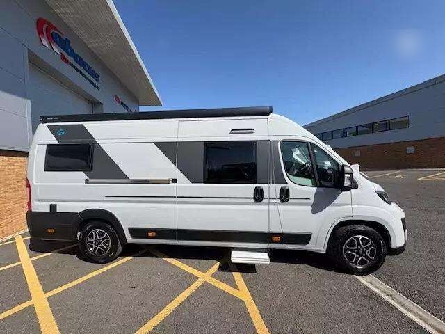 Camper Van SUN LIVING V65 GX- Photo 2