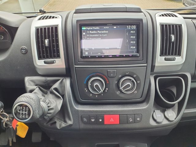 Camper van Pössl Trenta 600R, 165 PS Pössl Trenta 600R, 165 PS- Photo 4