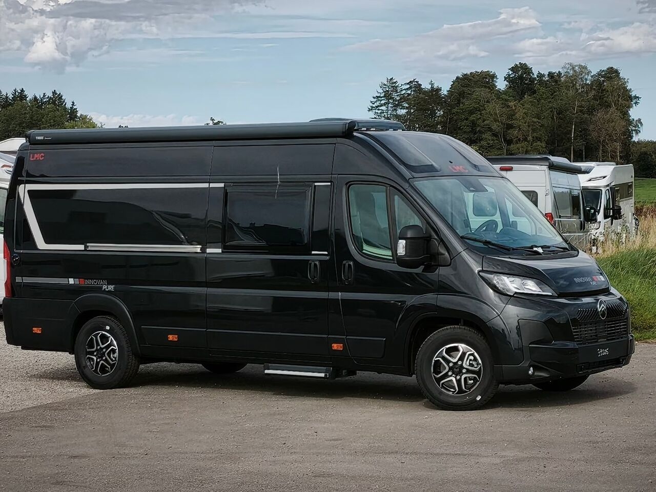 Camper Van LMC Innovan pure 640, Automatik,Längsbetten,Model 27- Photo 2