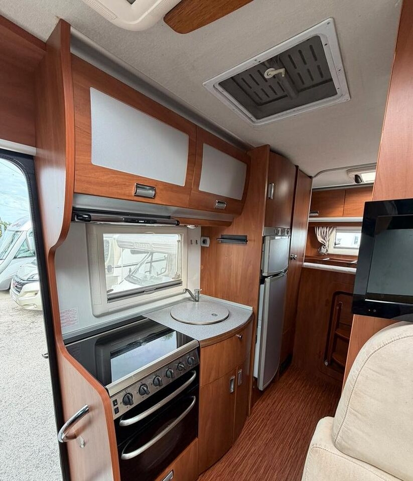 Integrated motorhome Laika camper REXOSLINE 620- Photo 3
