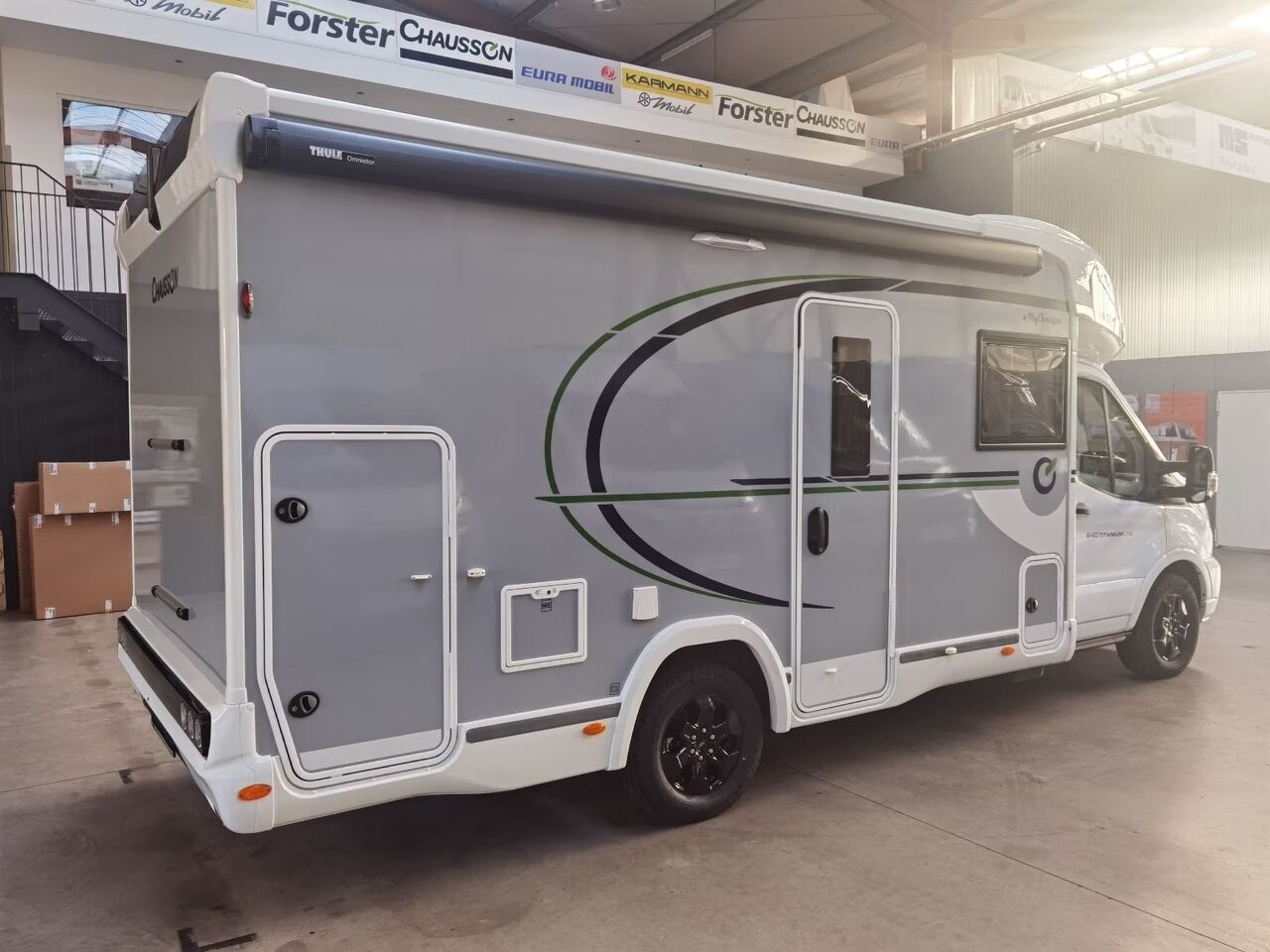 Semi-integrated motorhome Chausson 640 TITANIUM / -2026- / 165PS-8G. / XXL- HUBBETT- Photo 4