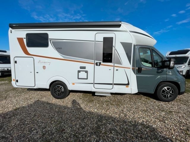 Semi-integrated motorhome Bürstner Lyseo TD 690 *Freistaat Edition*Automatik*2025*- Photo 2