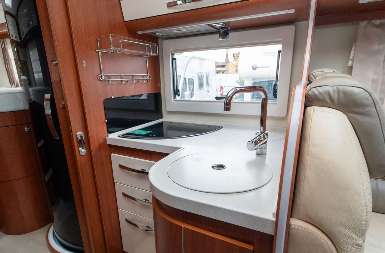 Alkoven Wohnmobil Mobilvetta kea m76- Photo 5