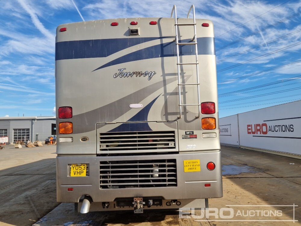 Camper Van 2004 Winnebago Journey Motorhome- Photo 4