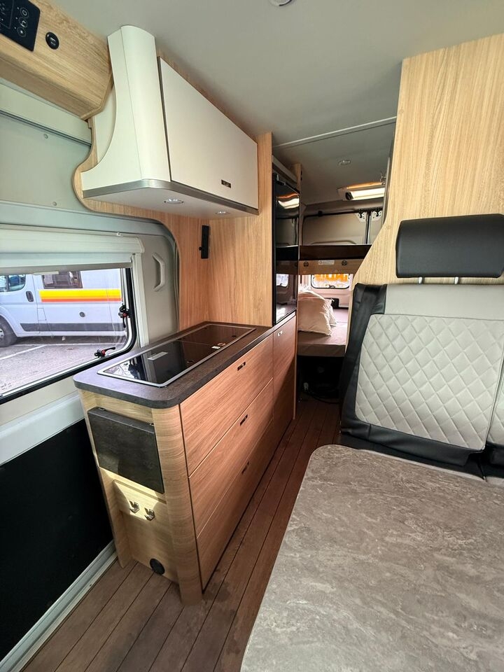 Camper Van Weinsberg Carabus 600 K 2.2Mjet Weinsberg Carabus 600 K 2.2Mjet- Photo 3