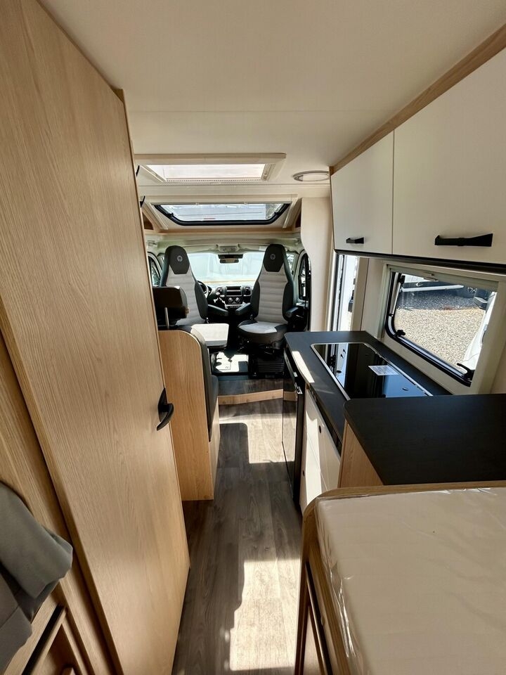Teilintegriertes Wohnmobil SUNLIGHT Adventure V 66 Fiat- Photo 3