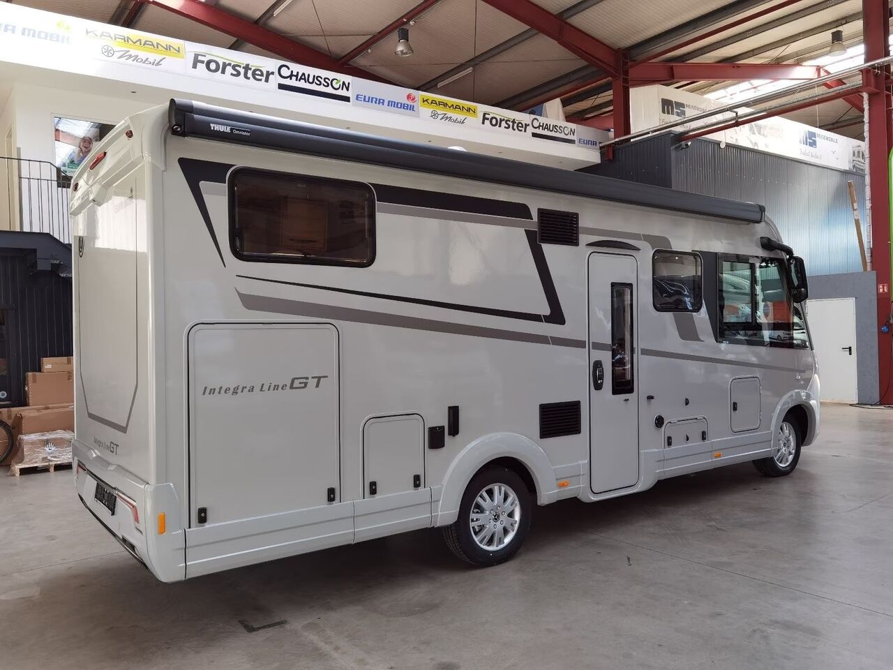 Integriertes Wohnmobil Eura Mobil INTEGRA LINE GT 726 EF / MB 170PS-9G / MOD.2026- Photo 5