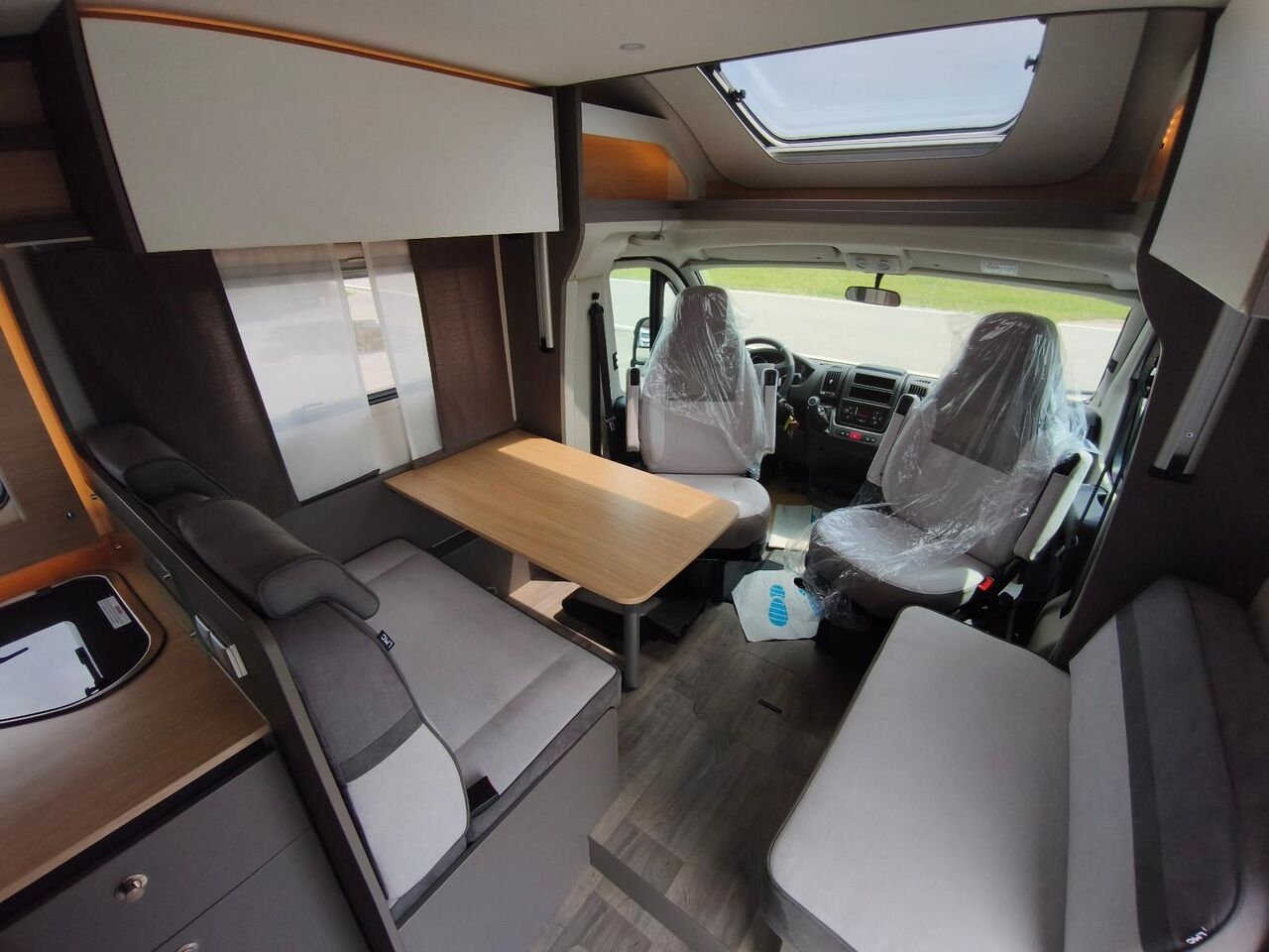Teilintegriertes Wohnmobil LMC Tourer lift H 730 ,Hubbett,- Photo 5