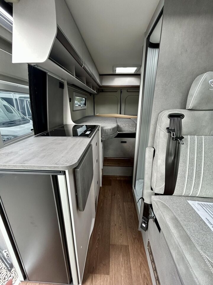 Camper Van POESSL Summit Shine 600 L Peugeot Markise/Solar/Lithium- Photo 3