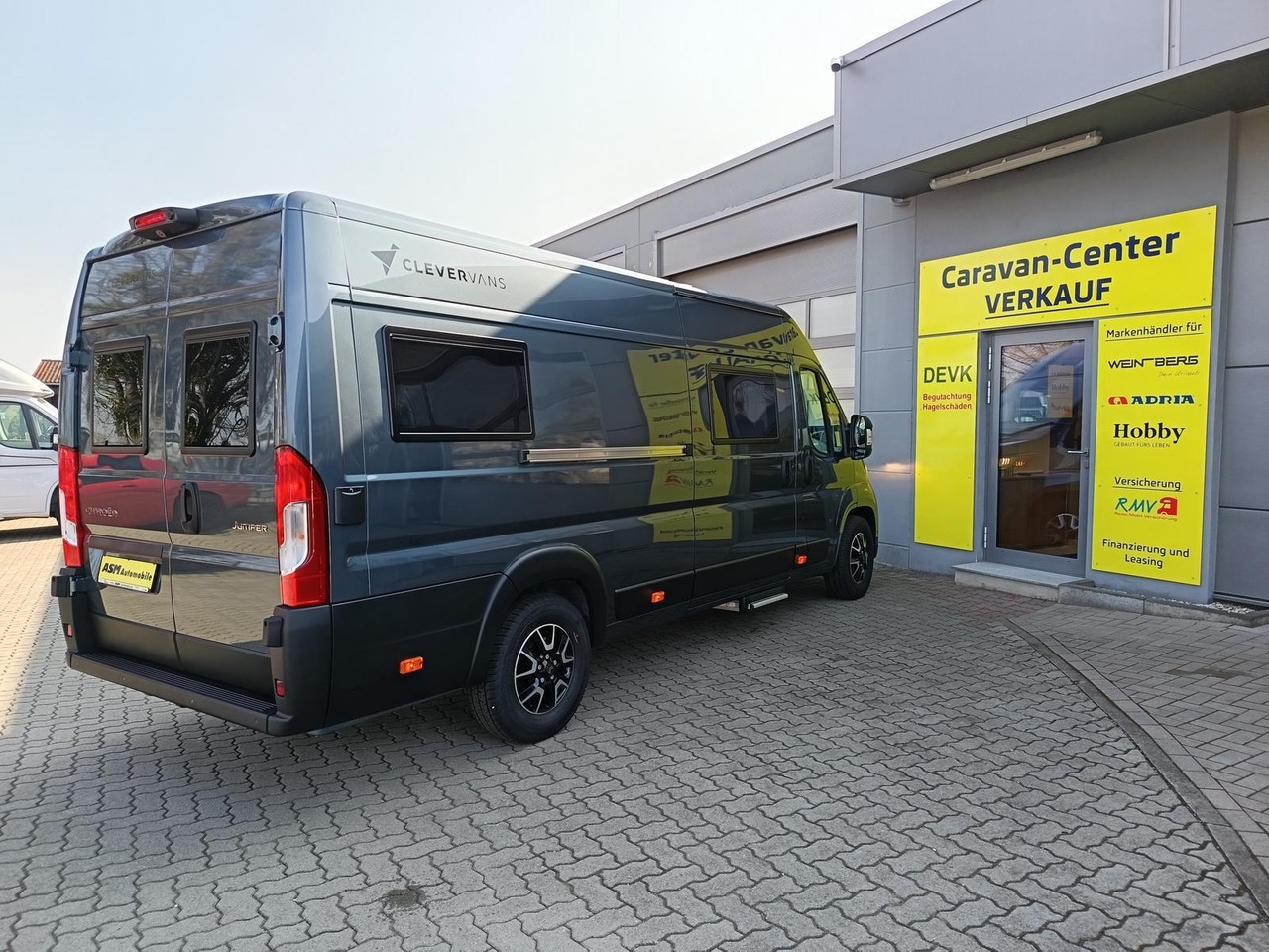 Camper van Clever Runner 636 Select Line *FULL PACKAGE*SCHWENKBAD* Clever Runner 636 Select Line *FULL PACKAGE*SCHWENKBAD*- Photo 5