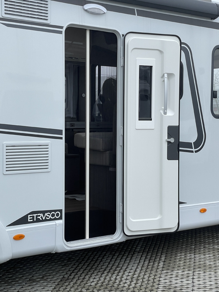 Integrated motorhome I 7400 SBC | **Auflastung 3650 Kg*Automatik*Hubbett** I 7400 SBC | **Auflastung 3650 Kg*Automatik*Hubbett**- Photo 5