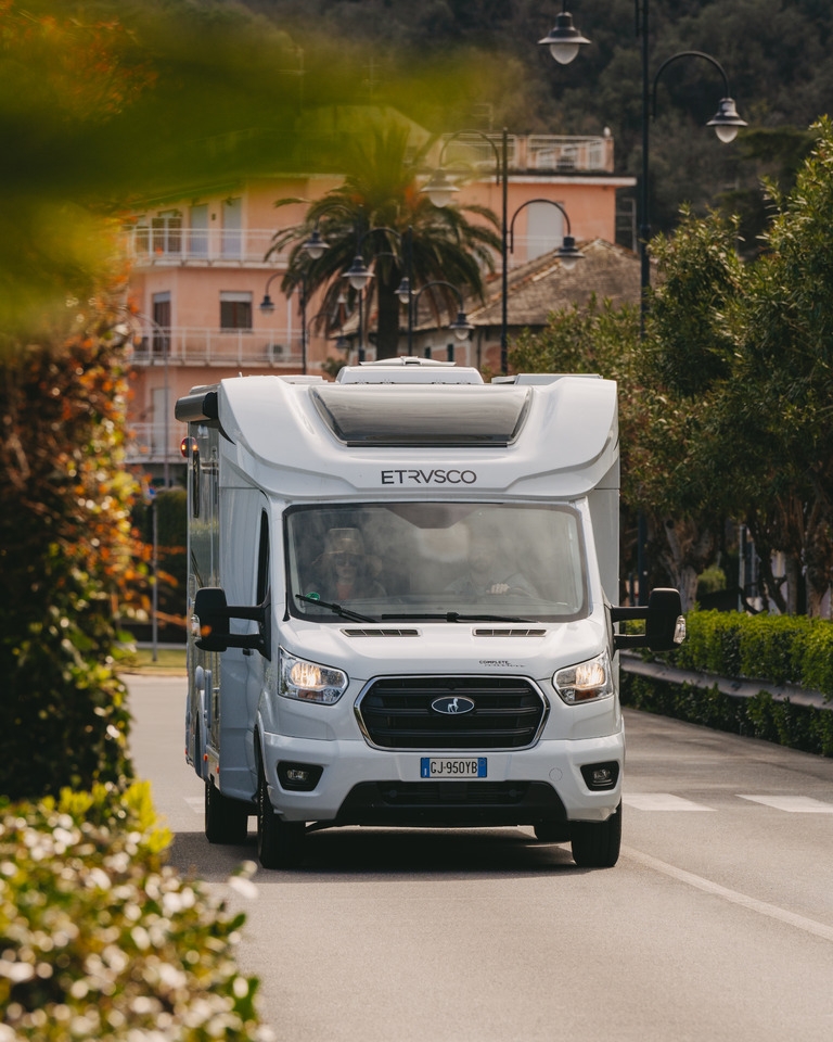 Semi-integrated motorhome T 7.3 QCF T 7.3 QCF- Photo 3
