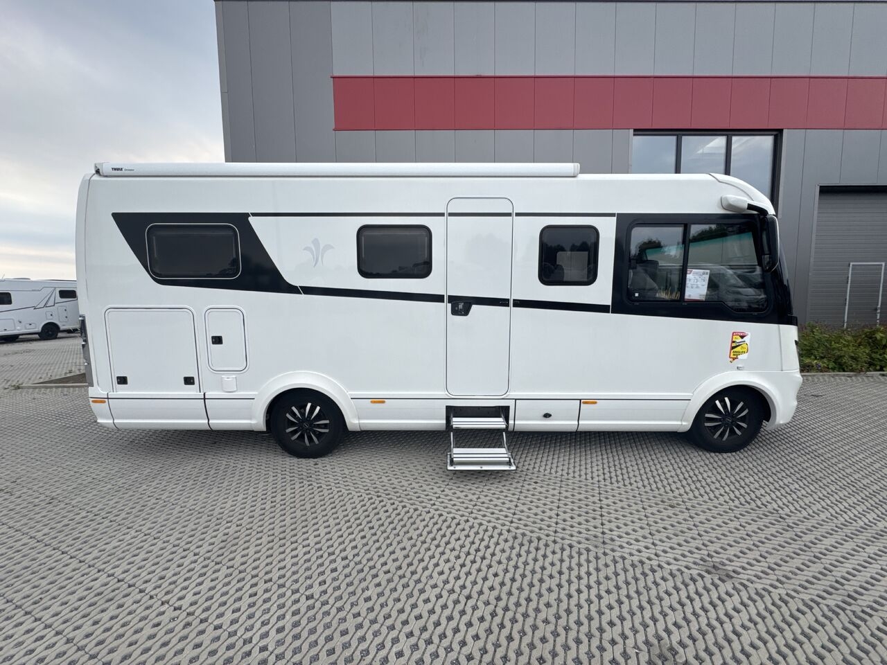 Integriertes Wohnmobil Niesmann-b ISMOVE 7.3F- Photo 2