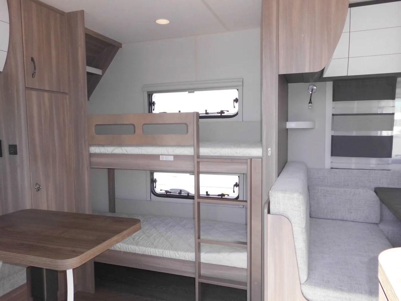 Wohnwagen Hobby Excellent Edition 650 KMFe 2025 2200kg., Teppichboden Hobby Excellent Edition 650 KMFe 2025 2200kg., Teppichboden- Photo 5