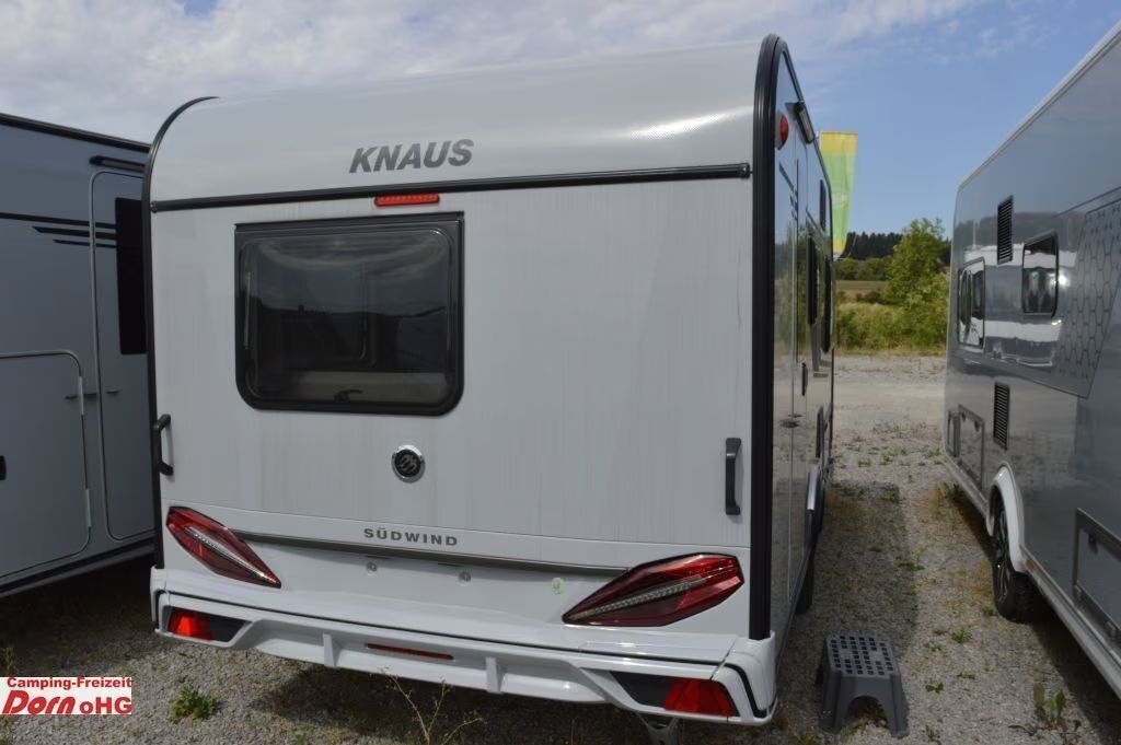 Wohnwagen Knaus Südwind 420 QD 60 YEARS Kühlschrank 142l- Photo 3