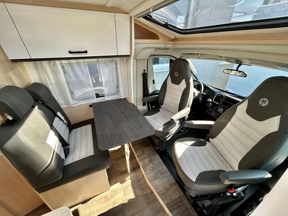 Teilintegriertes Wohnmobil SUNLIGHT Adventure V 66 inkl. Radio + RFK Aktion- Photo 4