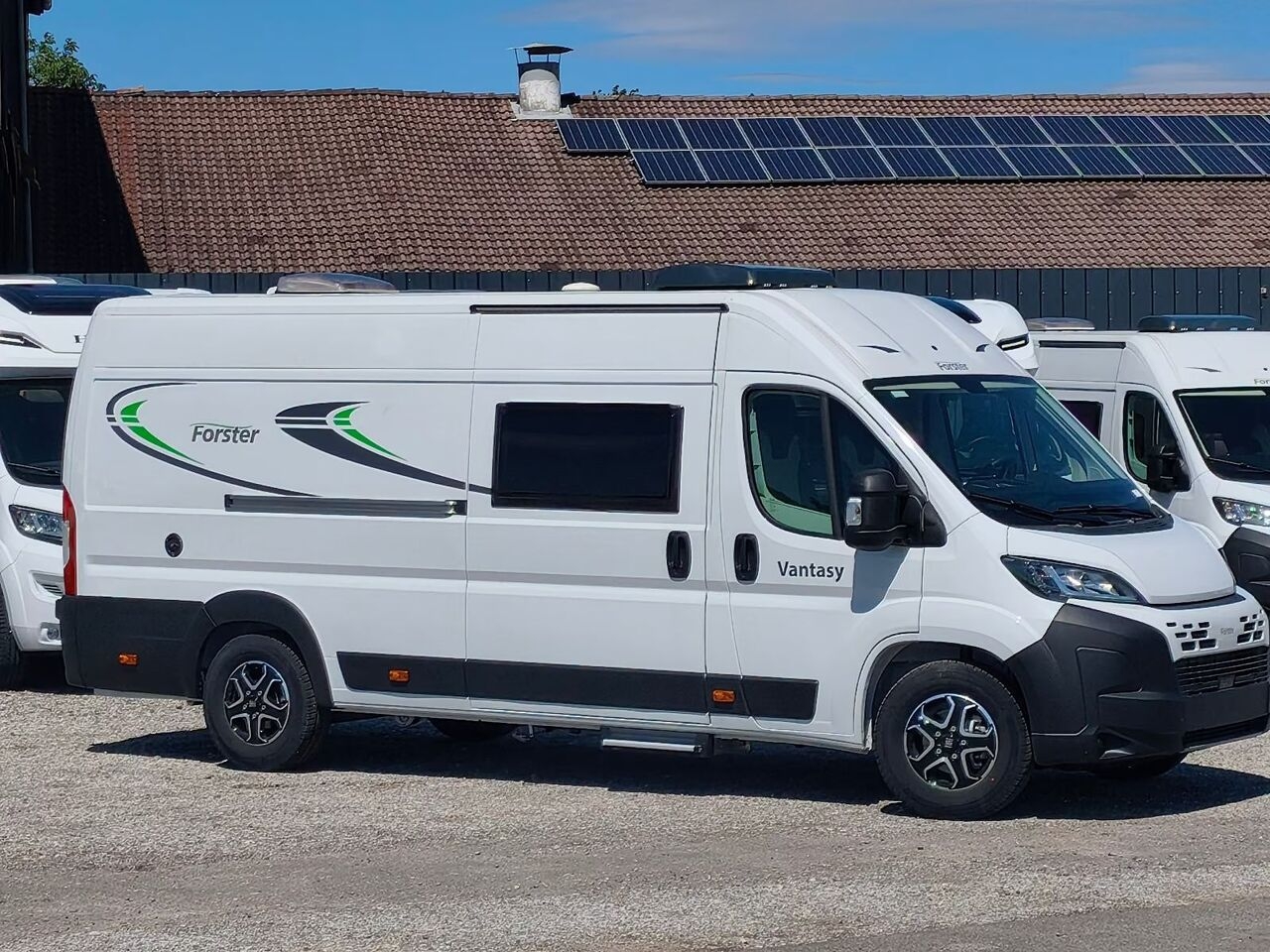 Camper Van Forster V 636 HB Vantasy mit Hubbett, Längsbett,Automati- Photo 3