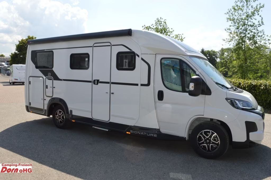 Teilintegriertes Wohnmobil Bürstner Signature SFT 7.0 Panoramadach- Photo 3