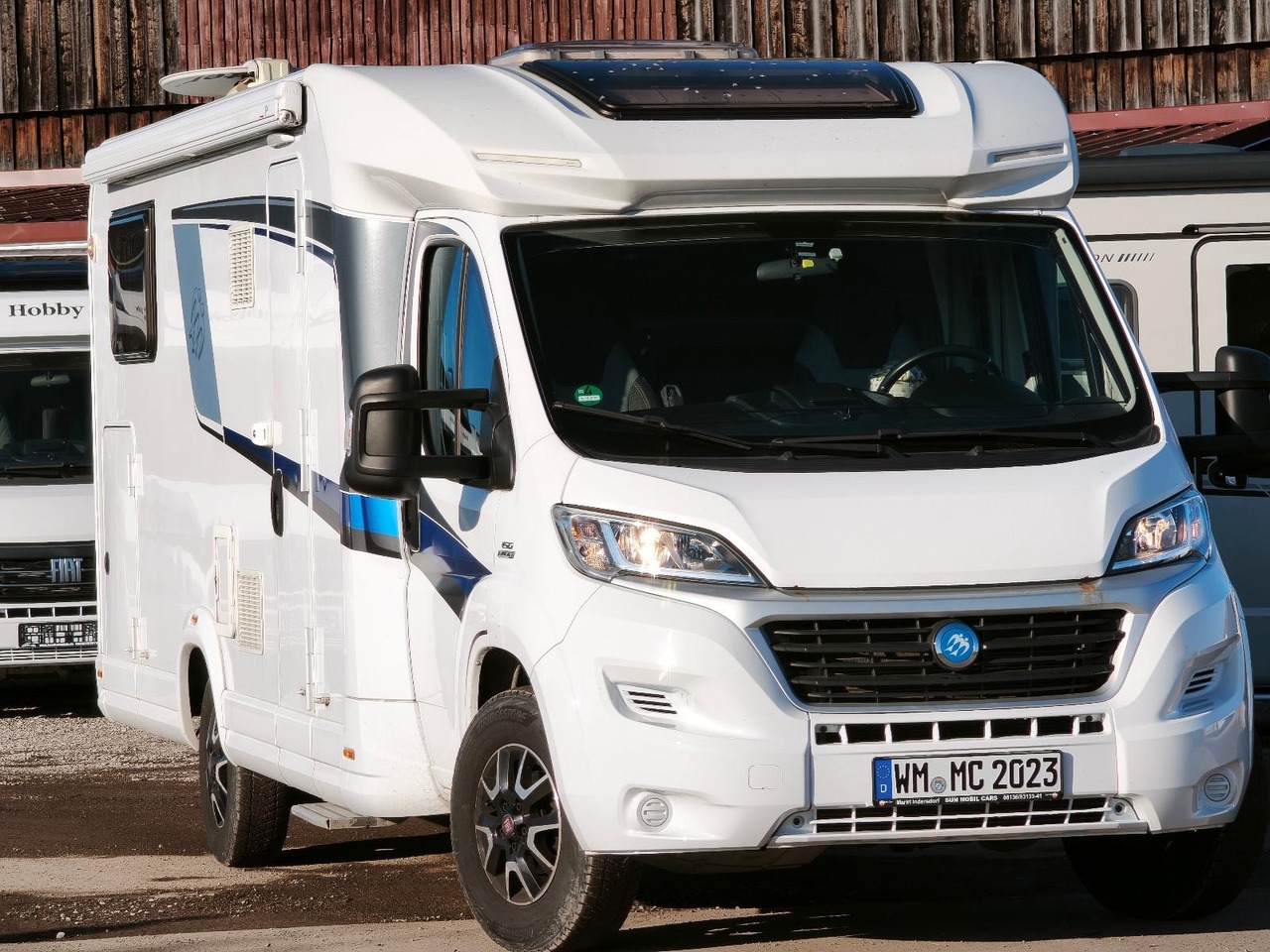 Teilintegriertes Wohnmobil Knaus Sky-Ti 700 MEG Hydrauliche Hubstützen, Einzellb Knaus Sky-Ti 700 MEG Hydrauliche Hubstützen, Einzellb- Photo 2