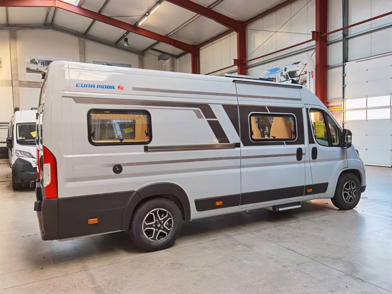Camper Van Eura Mobil VAN 635 EB - MODELL 2026 - 140PS / 8G.AUTOMATIK Eura Mobil VAN 635 EB - MODELL 2026 - 140PS / 8G.AUTOMATIK- Photo 4