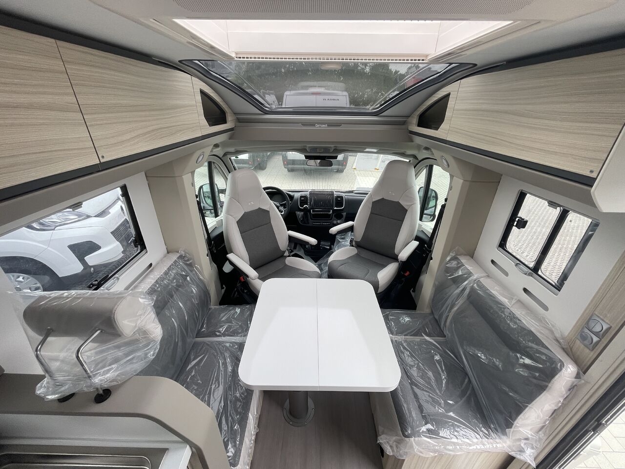 Teilintegriertes Wohnmobil Adria COMPACT 60Y JUBILEE DL- Photo 5