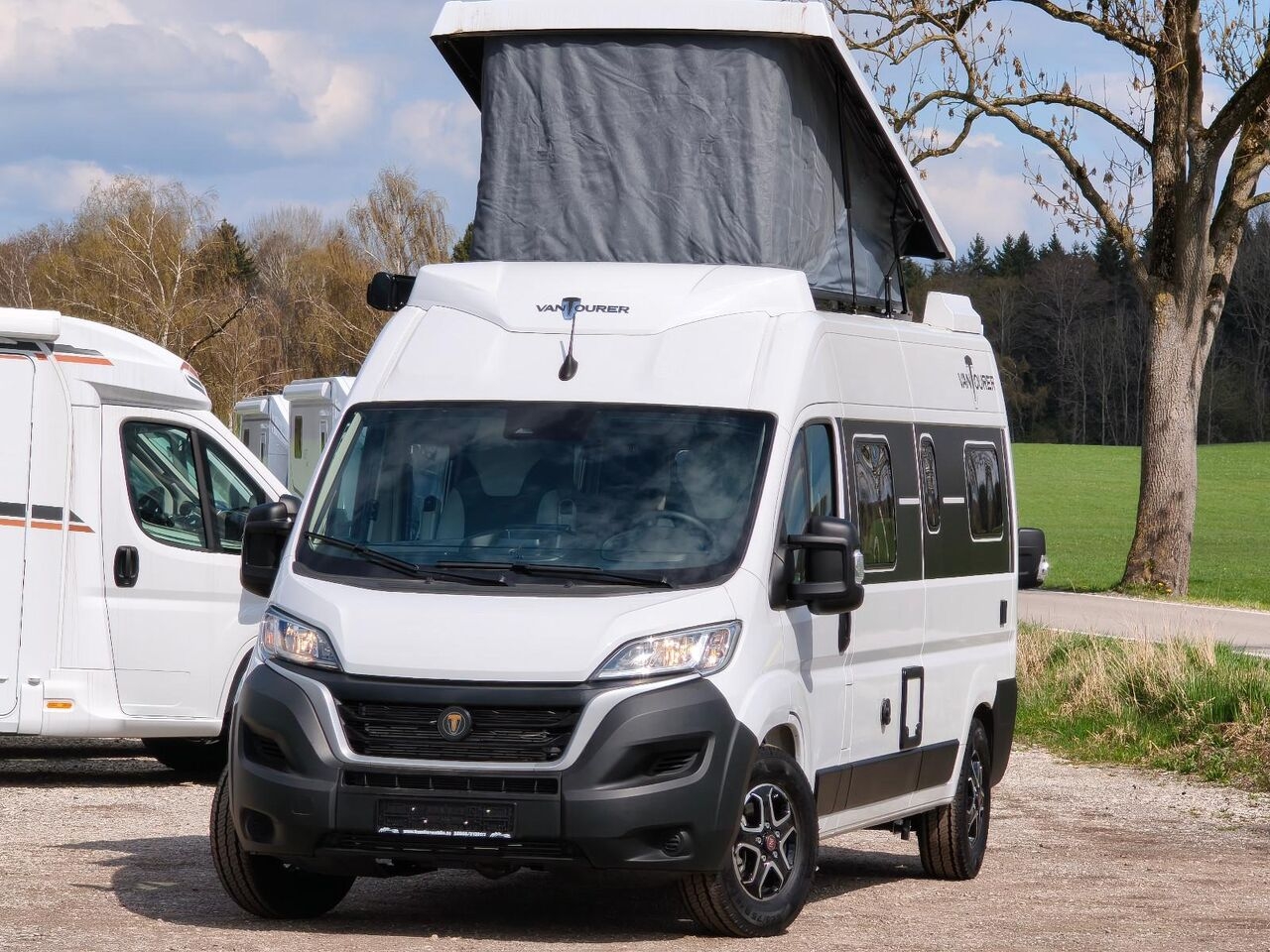 Camper van VANTourer Van 600 L , Aufstelldach,Längsbetten,Automatik VANTourer Van 600 L , Aufstelldach,Längsbetten,Automatik- Photo 5