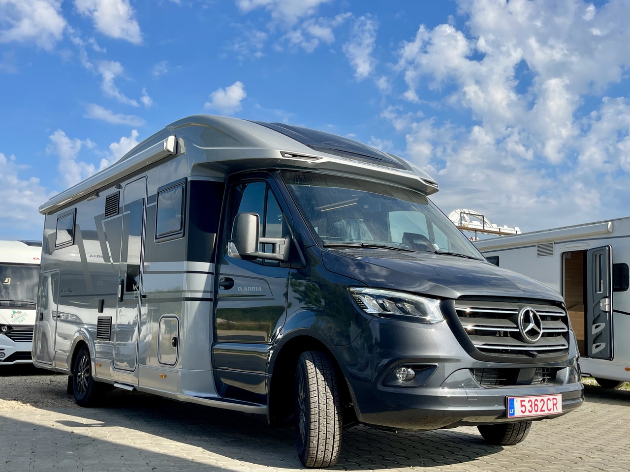 Teilintegriertes Wohnmobil Coral Supreme 650SL Coral Supreme 650SL- Photo 2