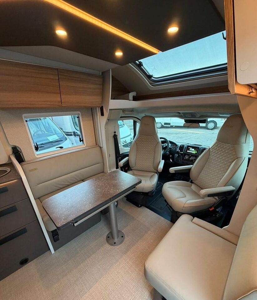 Teilintegriertes Wohnmobil Bürstner BURSTNER B66 732 TD camper- Photo 4