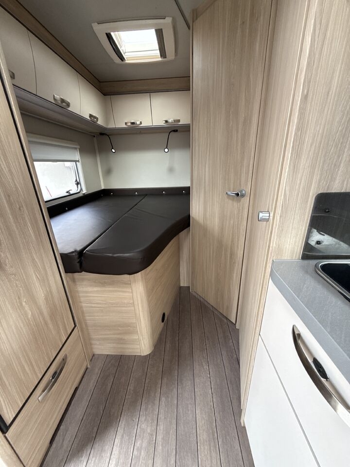 Camper Van Weinsberg Carasuite 650 MF 2.3 Mjet Weinsberg Carasuite 650 MF 2.3 Mjet- Photo 3
