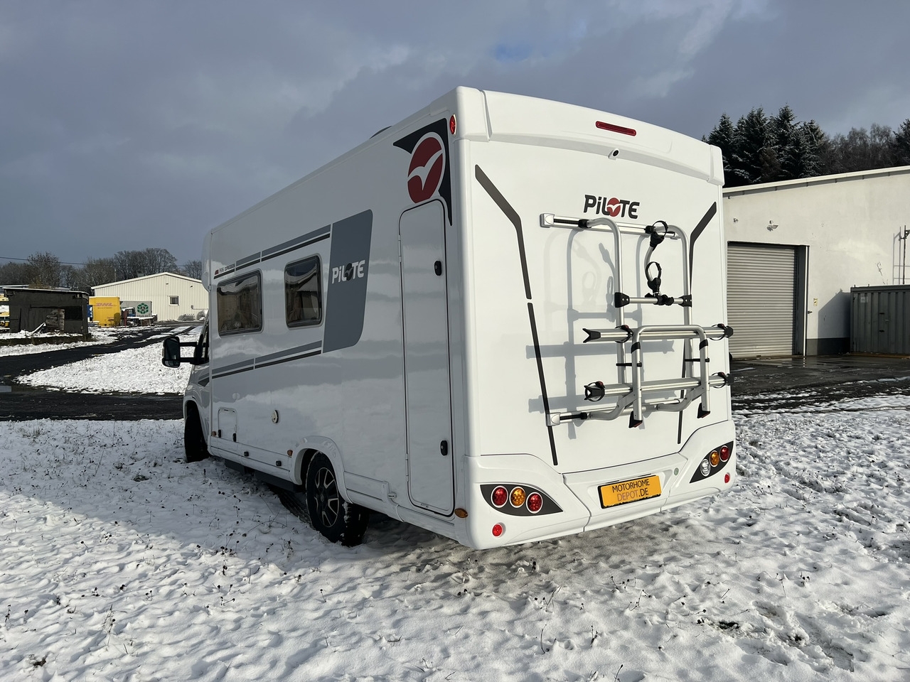 Teilintegriertes Wohnmobil Pacific P696D Hubbett - Solar - Markise Pacific P696D Hubbett - Solar - Markise- Photo 2