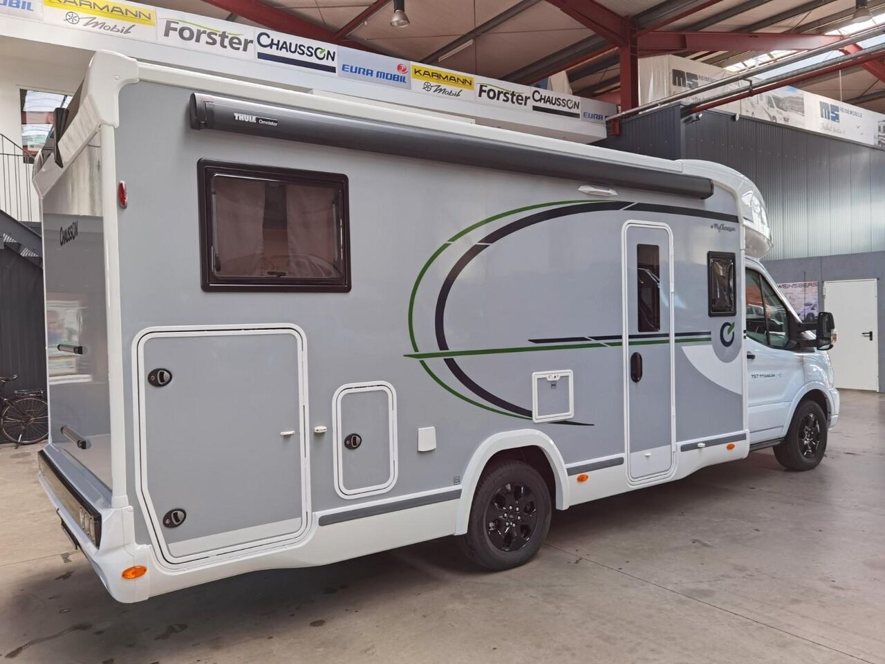 Semi-integrated motorhome Chausson 797 TITANIUM / 165PS-8G / EINZELBETTEN & HUBBETT Chausson 797 TITANIUM / 165PS-8G / EINZELBETTEN & HUBBETT- Photo 4