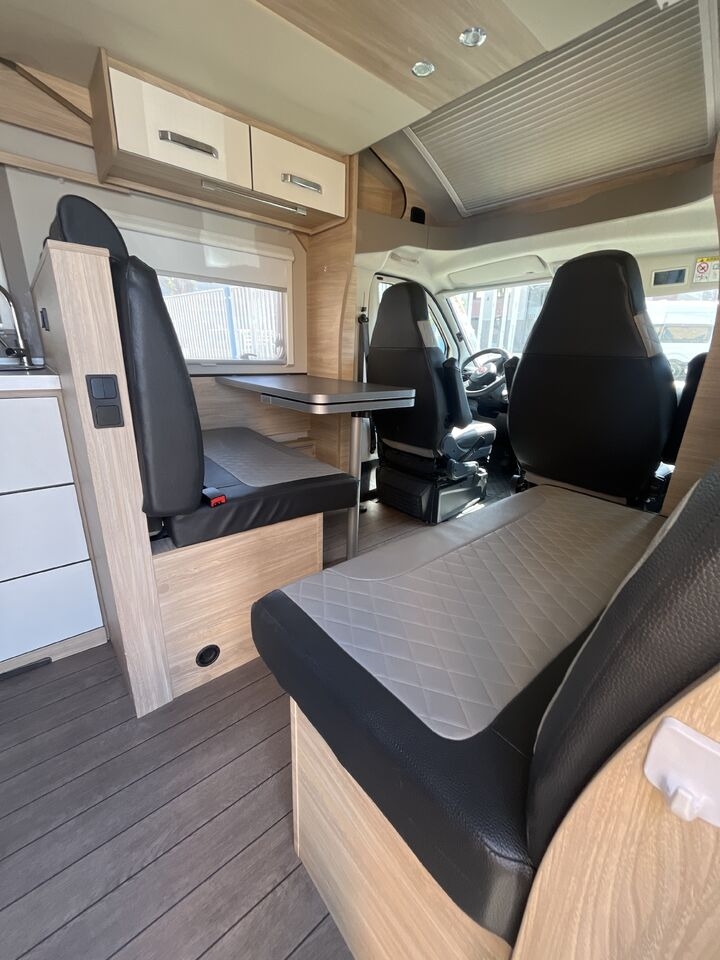 Camper van Weinsberg Carasuite 650 MF 2.3 Mjet Weinsberg Carasuite 650 MF 2.3 Mjet- Photo 2
