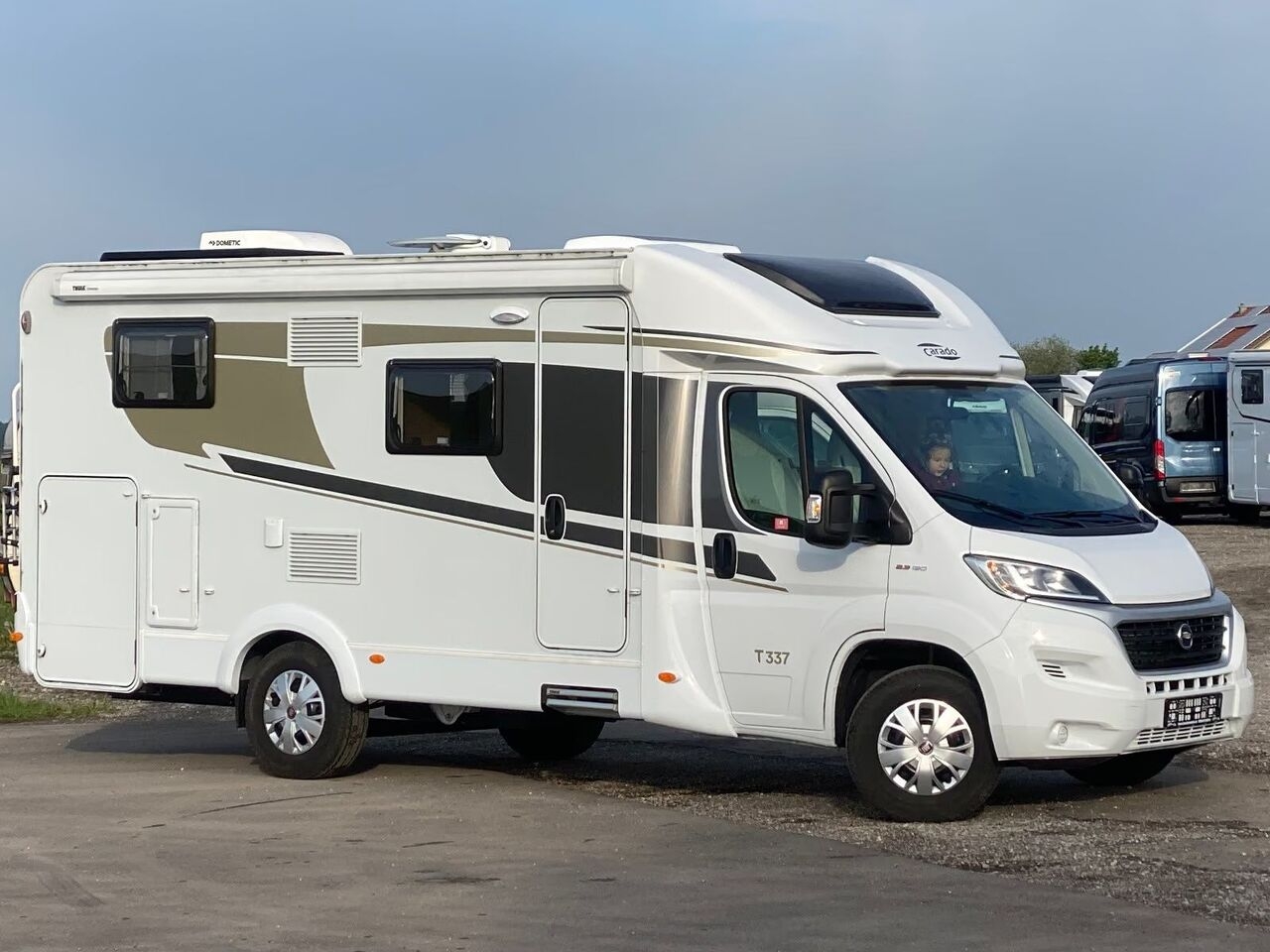 Teilintegriertes Wohnmobil Carado T 337, mit Klima, Solar,SAT,Längsbetten- Photo 5