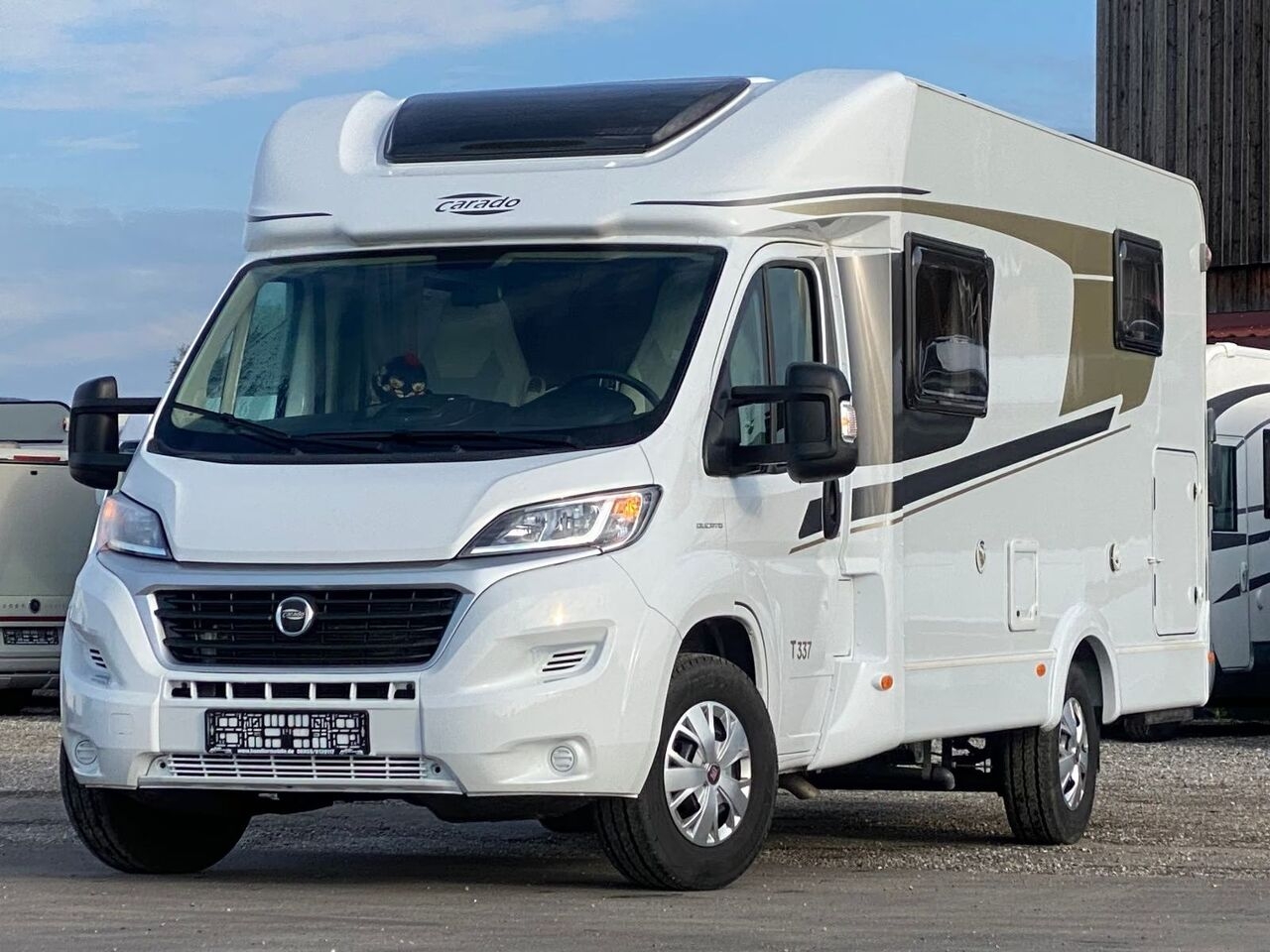Teilintegriertes Wohnmobil Carado T 337, mit Klima, Solar,SAT,Längsbetten- Photo 3