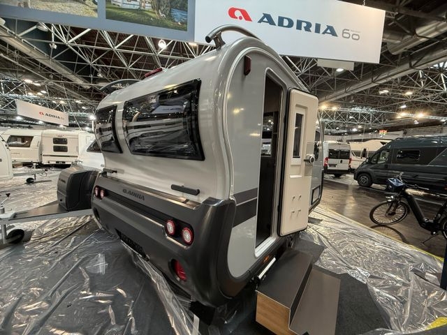 Wohnwagen Adria Action Sports 391LH*Klima*Combi4E*Vorlauf* Adria Action Sports 391LH*Klima*Combi4E*Vorlauf*- Photo 3