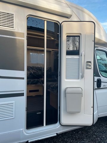 Semi-integrated motorhome Adria Coral All-In 650 DL *Face-2-Face*Leder*sofort Adria Coral All-In 650 DL *Face-2-Face*Leder*sofort- Photo 2