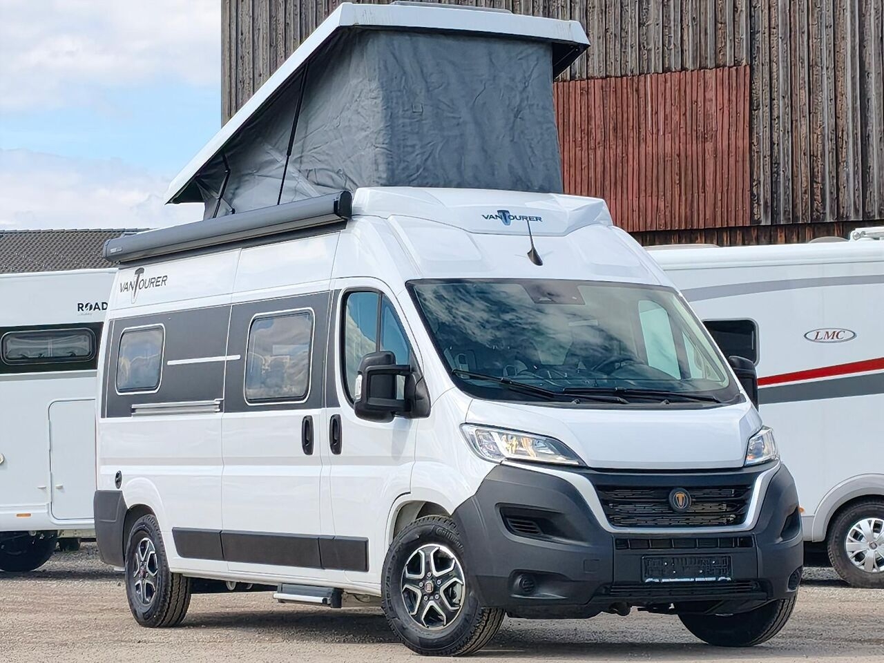 Camper van VANTourer Van 600 L , Aufstelldach,Längsbetten,Automatik VANTourer Van 600 L , Aufstelldach,Längsbetten,Automatik- Photo 4