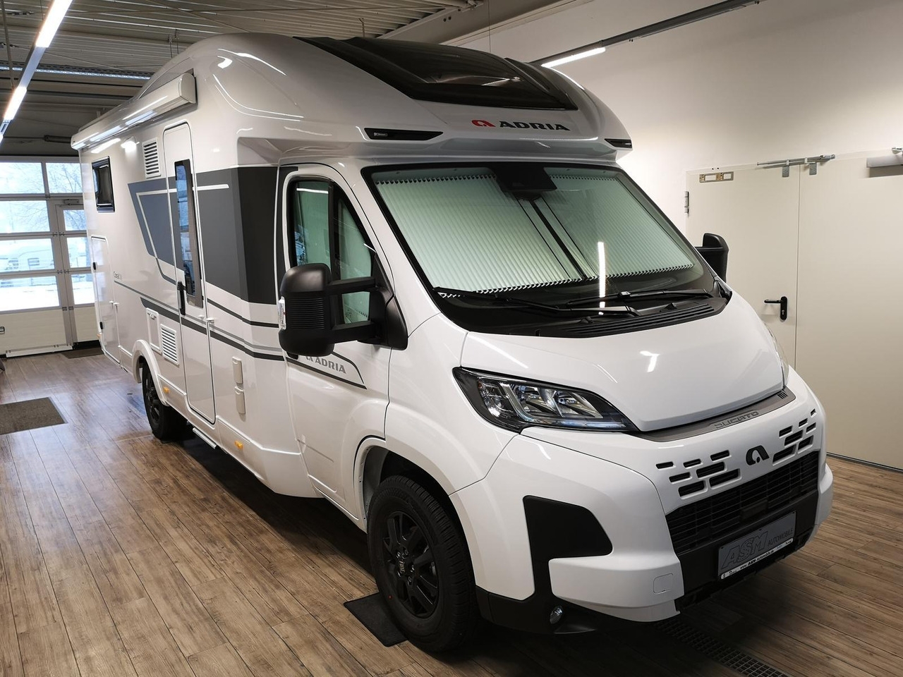 Teilintegriertes Wohnmobil Adria Coral ALL-IN 650 DL*SOLAR*MARKISE*NAVI*SOFORT* Adria Coral ALL-IN 650 DL*SOLAR*MARKISE*NAVI*SOFORT*- Photo 3